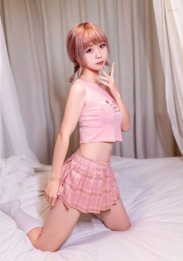 穿成极品老妇之后只想当咸鱼结局_JVID性感写真